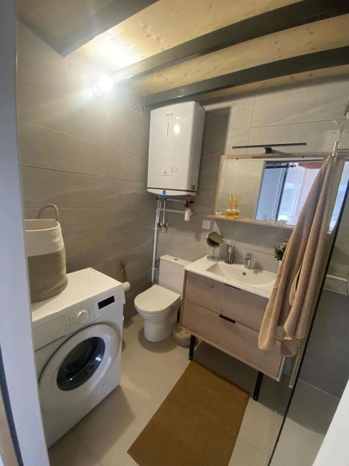 Nouvelle T2 Mezzanine Et Piscine Appartement *