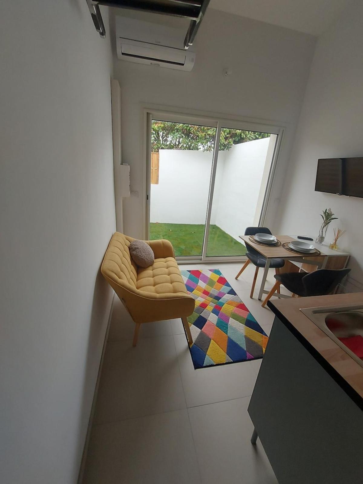 Nouvelle T2 Mezzanine Et Piscine Appartement Valergues